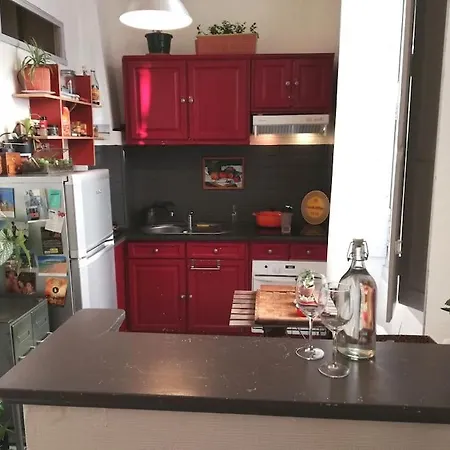 Place Capitole A 2 Pas De Cet Agreable T2 De 48m2 Apartment